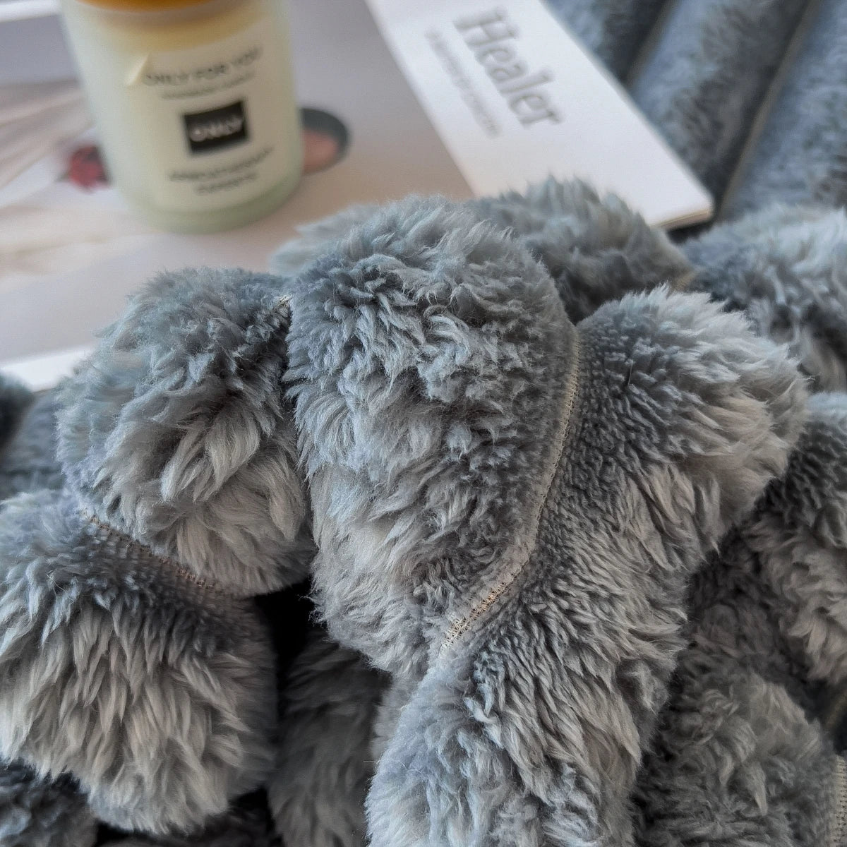 Zachte Gestreepte Fleece Deken – Warm & Lichtgewicht voor Winterdagen